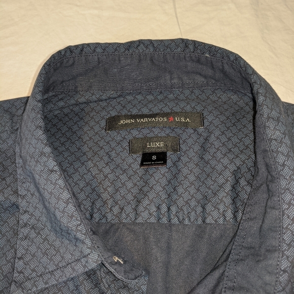 John Varvatos USA LUXE button up - Picture 2 of 5